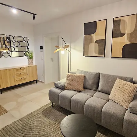 Lendspace Apartment